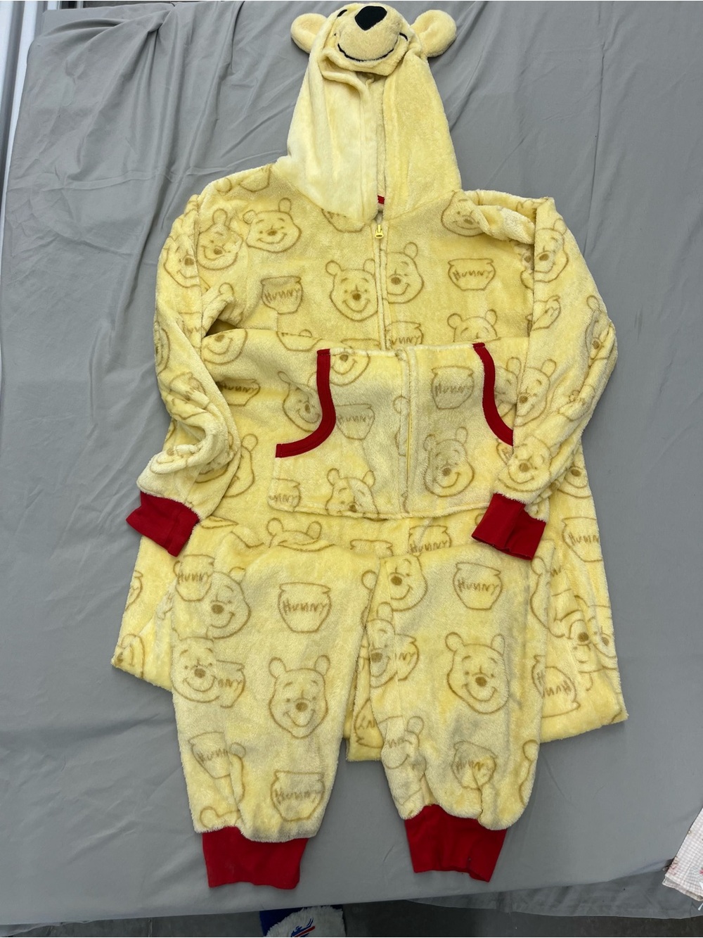 Disney Winnie the Pooh One Piece Pajamas Women’s Size Medium 8-10